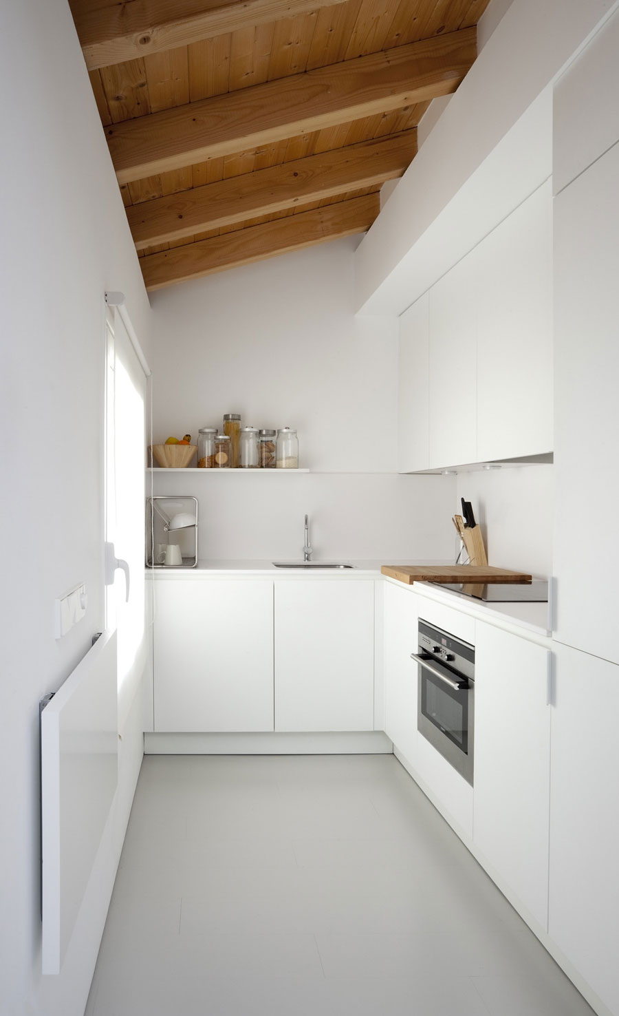 Mẫu 3: Tủ bếp chữ L phù hợp nhiều không gian kể cả không gian bếp nhỏ