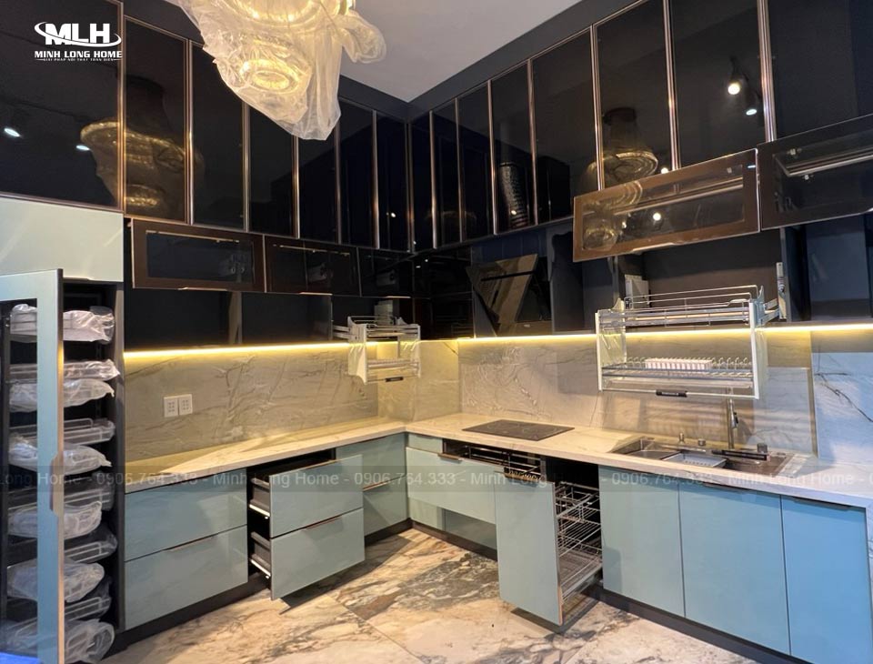 Tủ bếp inox cánh kính Mẫu tủ bếp inox cánh kính sang trọng