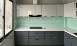 Tủ bếp inox cánh kính
