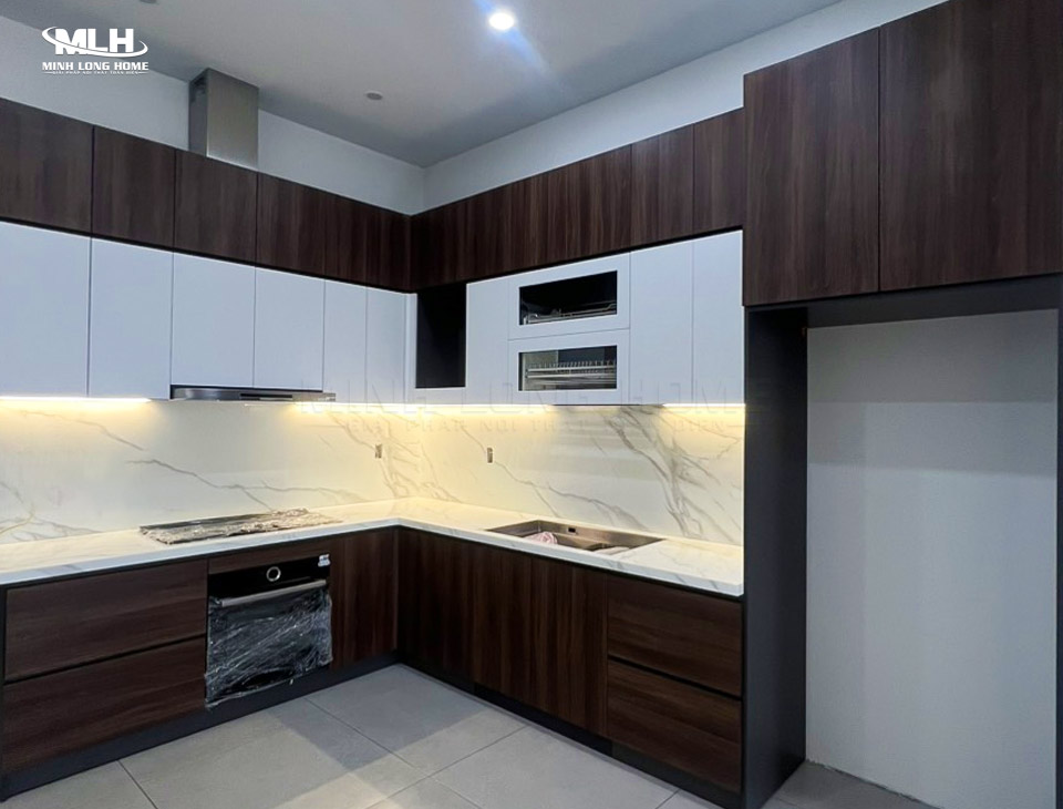 So sánh tủ bếp MDF và HDF nên chọn loại nào cho không gian bếp hoàn hảo? Mẫu tủ bếp MDF hoàn thiện thực tế