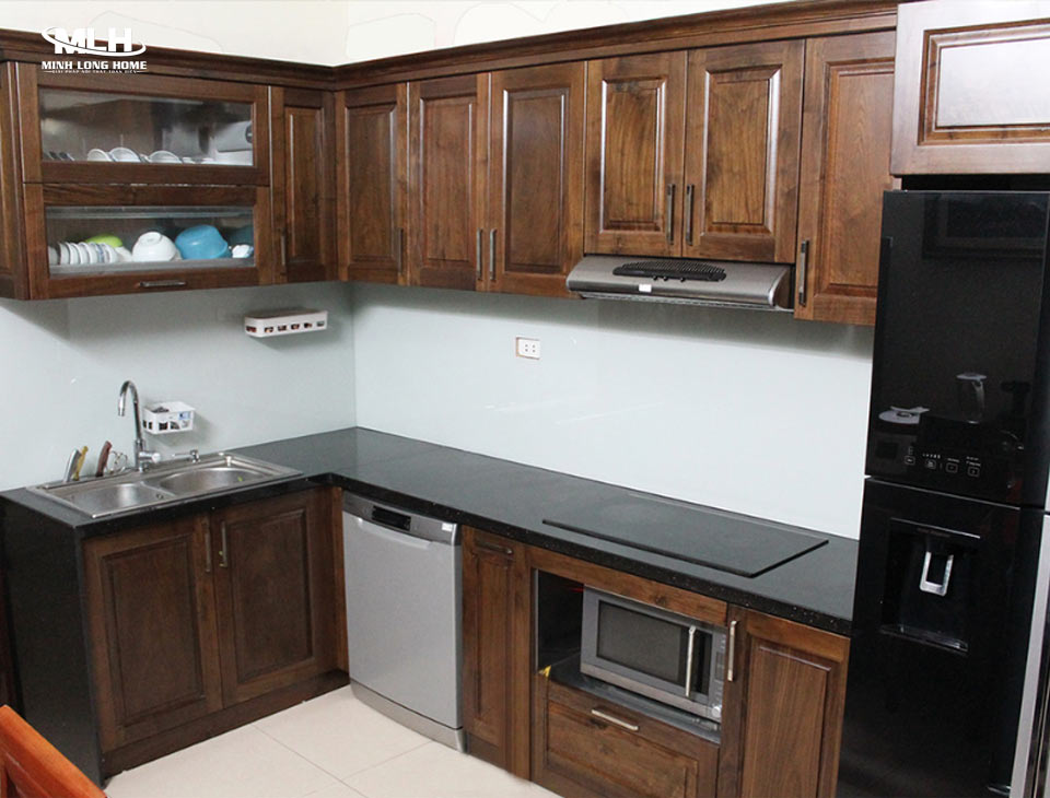 Lưu ý khi lắp đặt tủ bếp gỗ tự nhiên Lắp đặt tủ bếp gỗ tự nhiên không đúng kỹ thuật sẽ dẫn đến độ bền kém