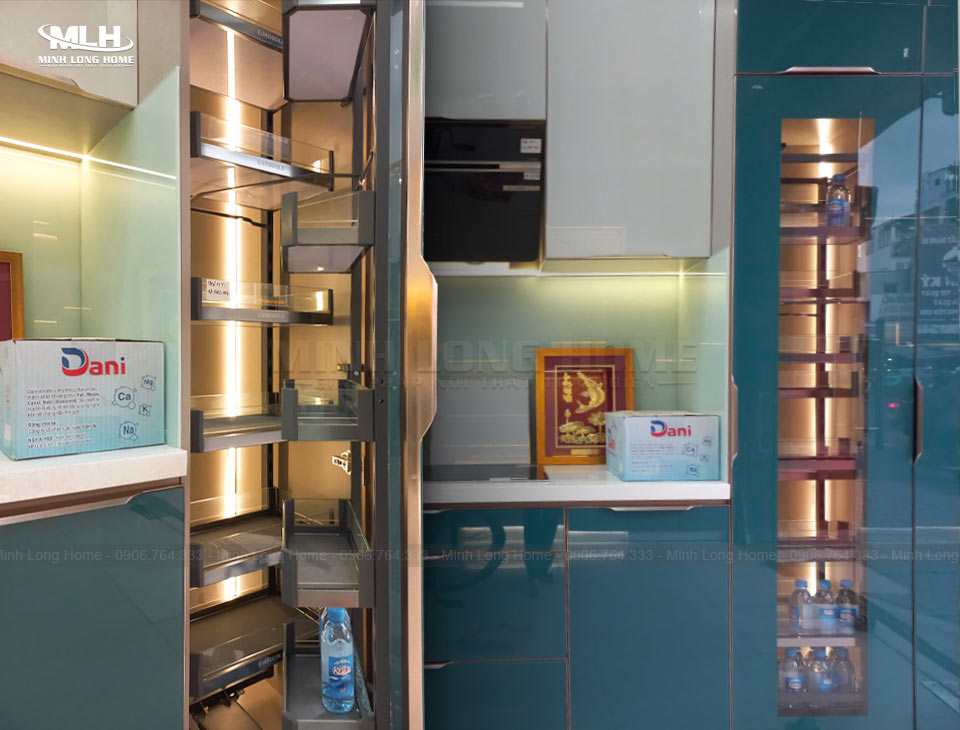 Tủ bếp thông minh là gì? Những tính năng đáng giá bạn nên biết Tủ đồ khô tích hợp tủ bếp thông minh