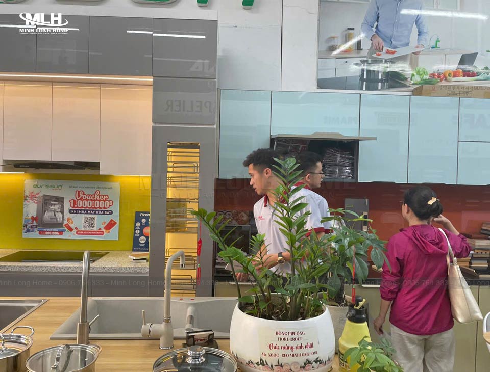 Cách bảo quản tủ bếp gỗ công nghiệp luôn như mới Tủ Bếp Minh Long thiết kế thi công và bảo hành tủ bếp gỗ công nghiệp uy tín
