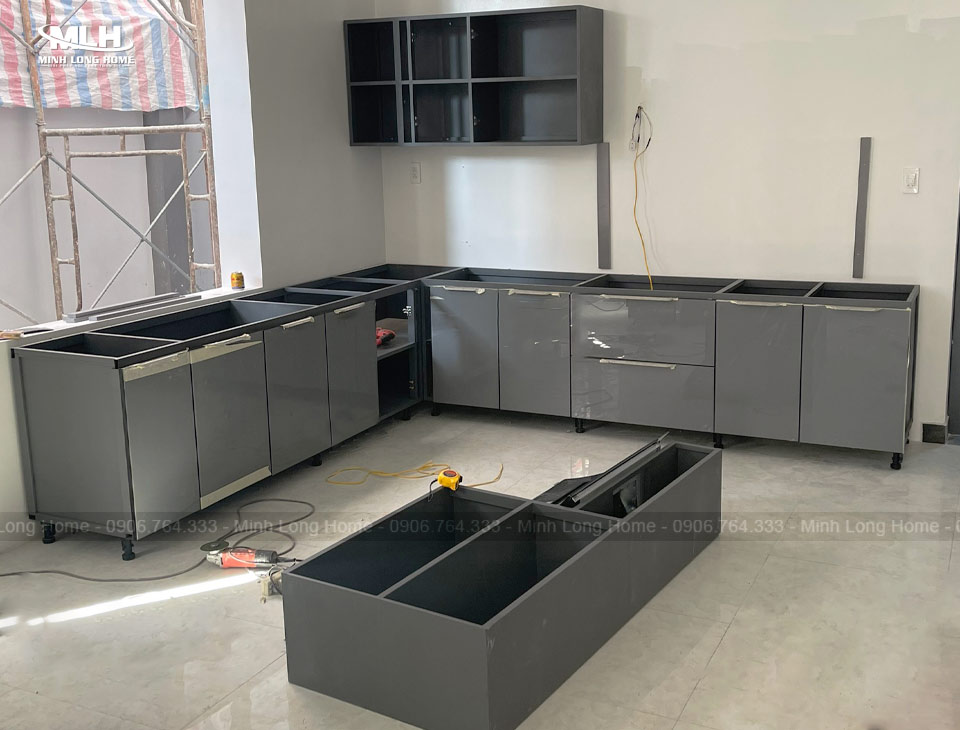 Tủ bếp inox cánh kính Thùng tủ inox cánh kính