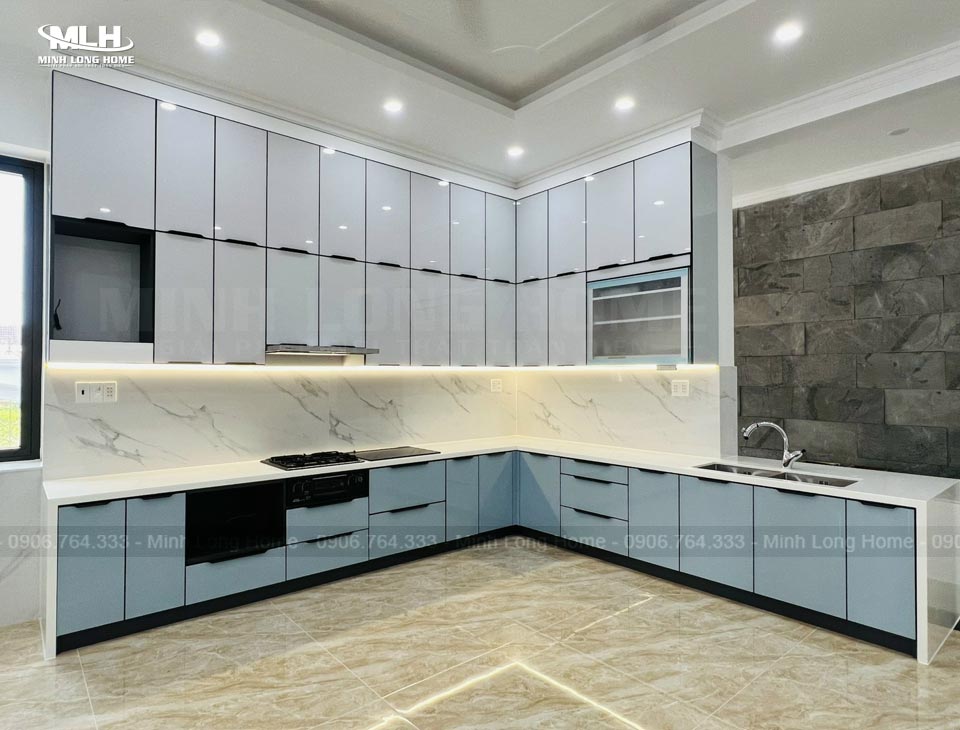 Độ bền tủ bếp inox so với nhựa