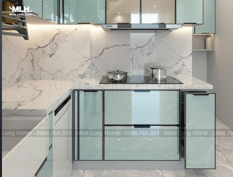 Độ bền tủ bếp inox cánh kính cao hơn tủ bếp inox cánh Acrylic
