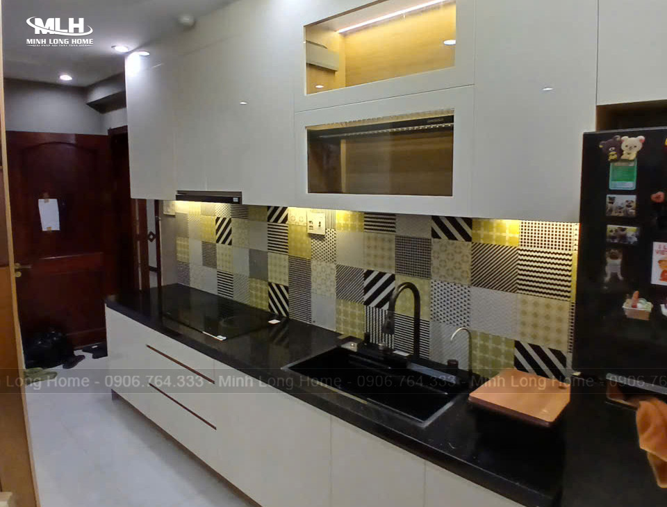 Dự án tủ bếp nhựa Acrylic anh tường thực tế 1