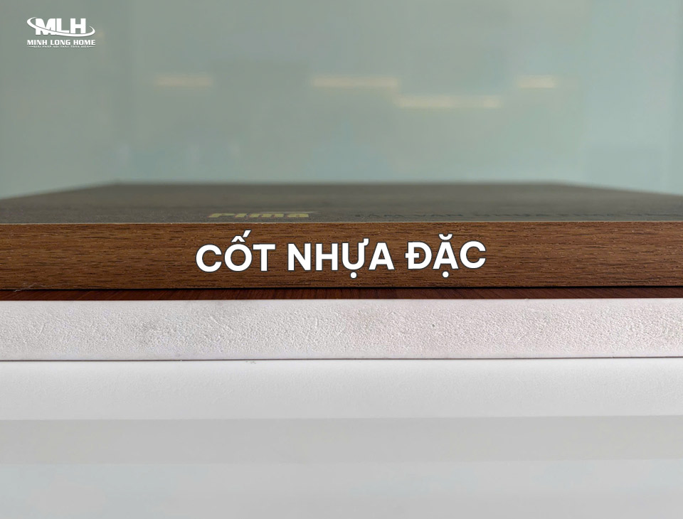 tủ bếp nhựa Bình Dương sử dụng cốt nhựa đặc chắc