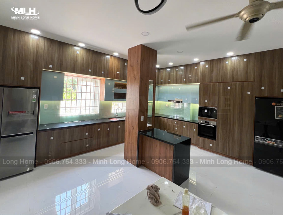 Dự án tủ bếp nhựa Acrylic vân gỗ chị Hạnh Nguyên