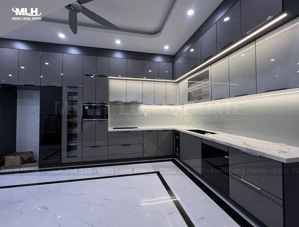 Thi Công Tủ Bếp Vũng Tàu Trọn Gói | Báo Giá Mới Nhất 2026, Bảo Hành 10 Năm Tủ bếp inox cánh kính Vũng Tàu