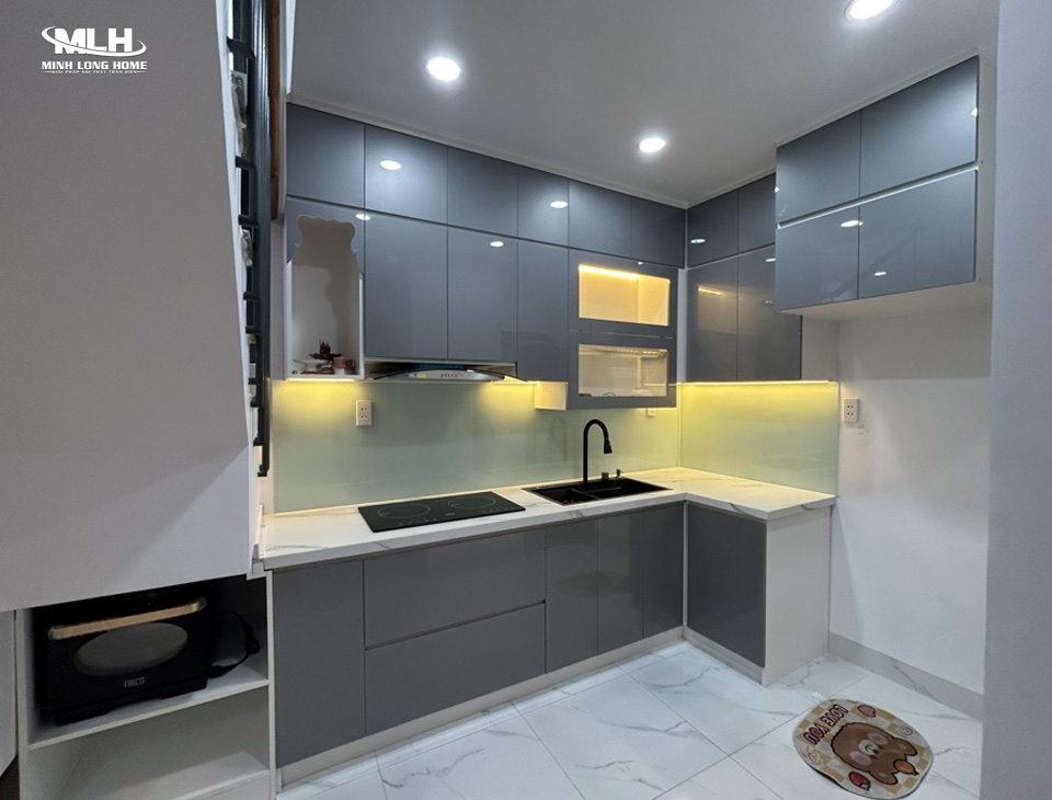 Tủ bếp nhựa có những loại nào? So sánh ưu nhược điểm từng loại Tủ bếp nhựa chống nước PVC