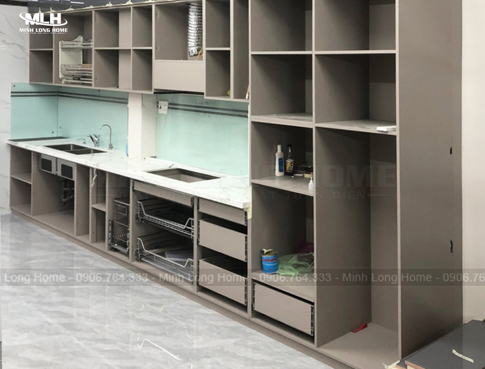 Cấu tạo tủ bếp nhôm kính xám