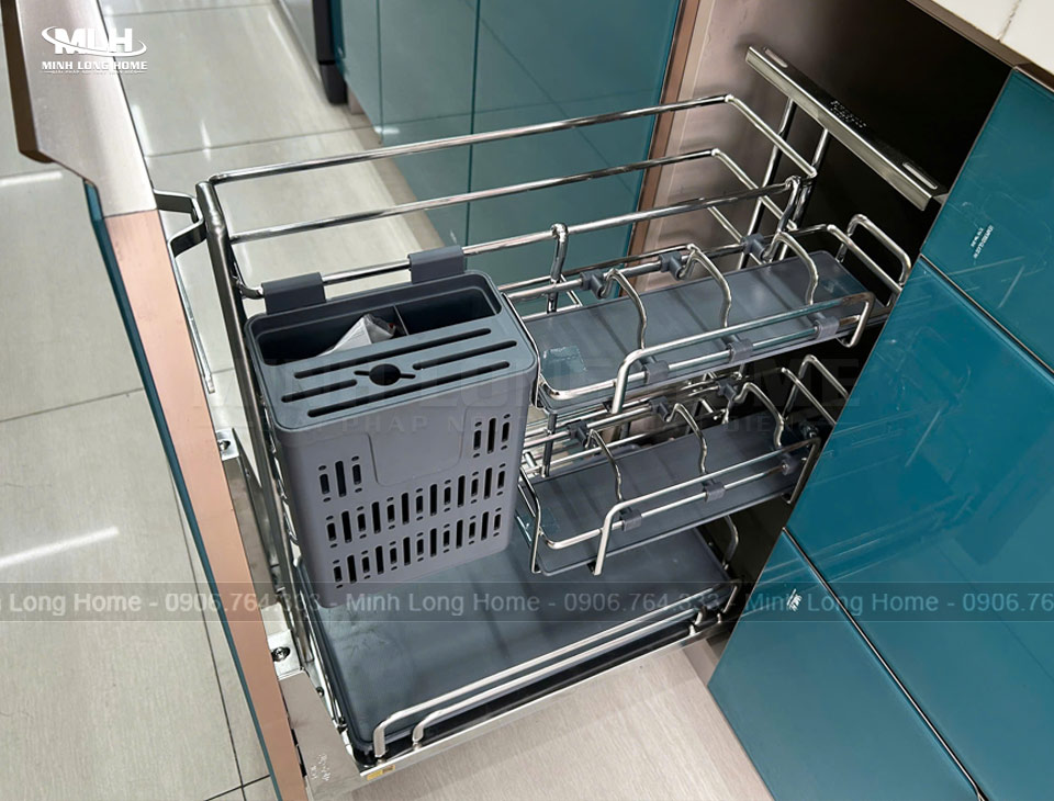 8 Phụ kiện tủ bếp cần thiết nên lắp Phụ kiện giá dao thớt gia vị