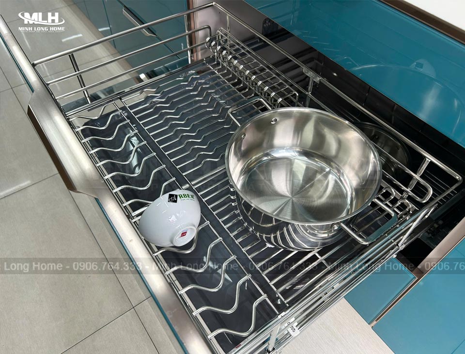 8 Phụ kiện tủ bếp cần thiết nên lắp Phụ kiện giá xoong nồi bát đĩa